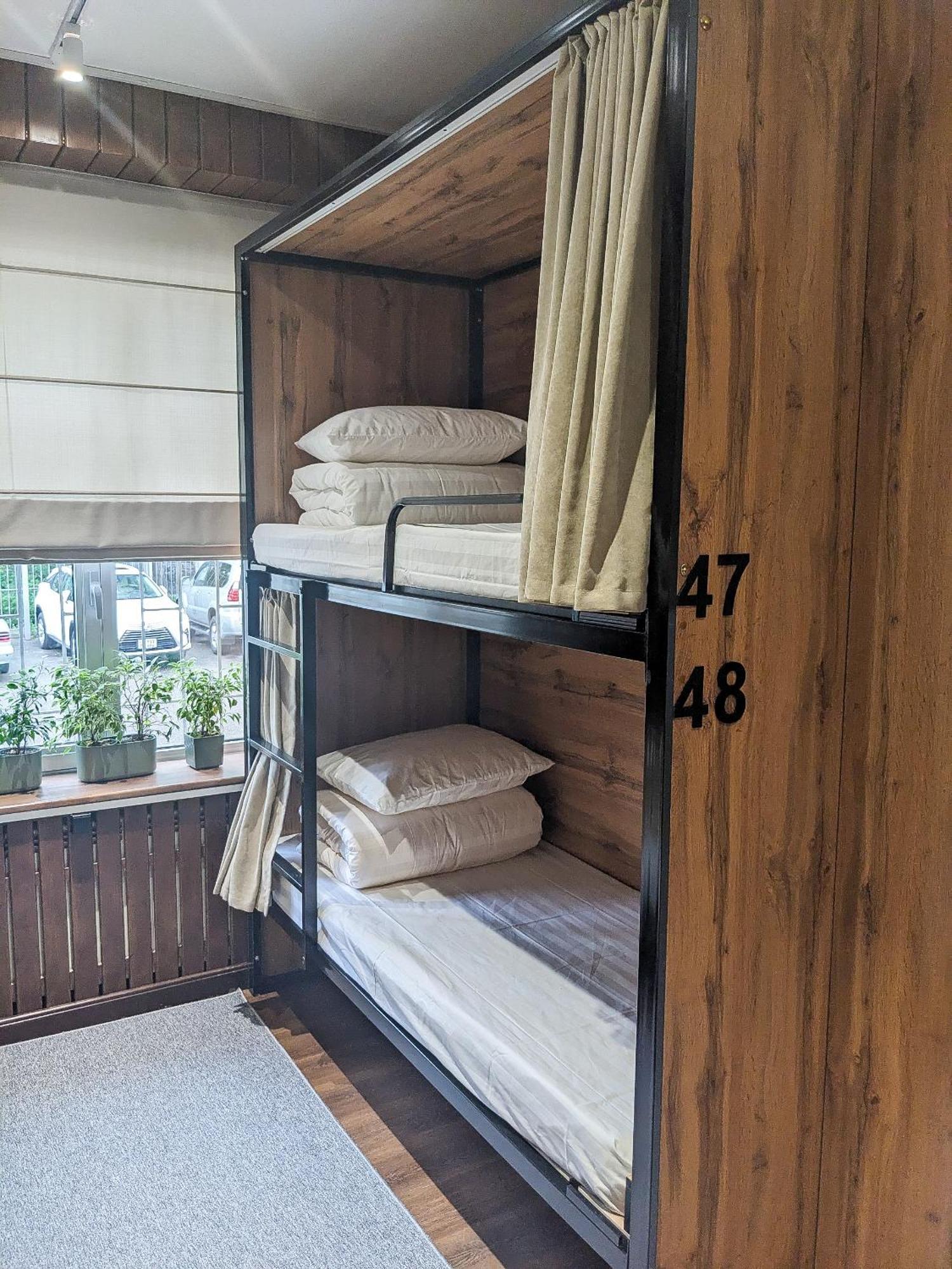 Aiva Hostel Bisjkek Eksteriør bilde